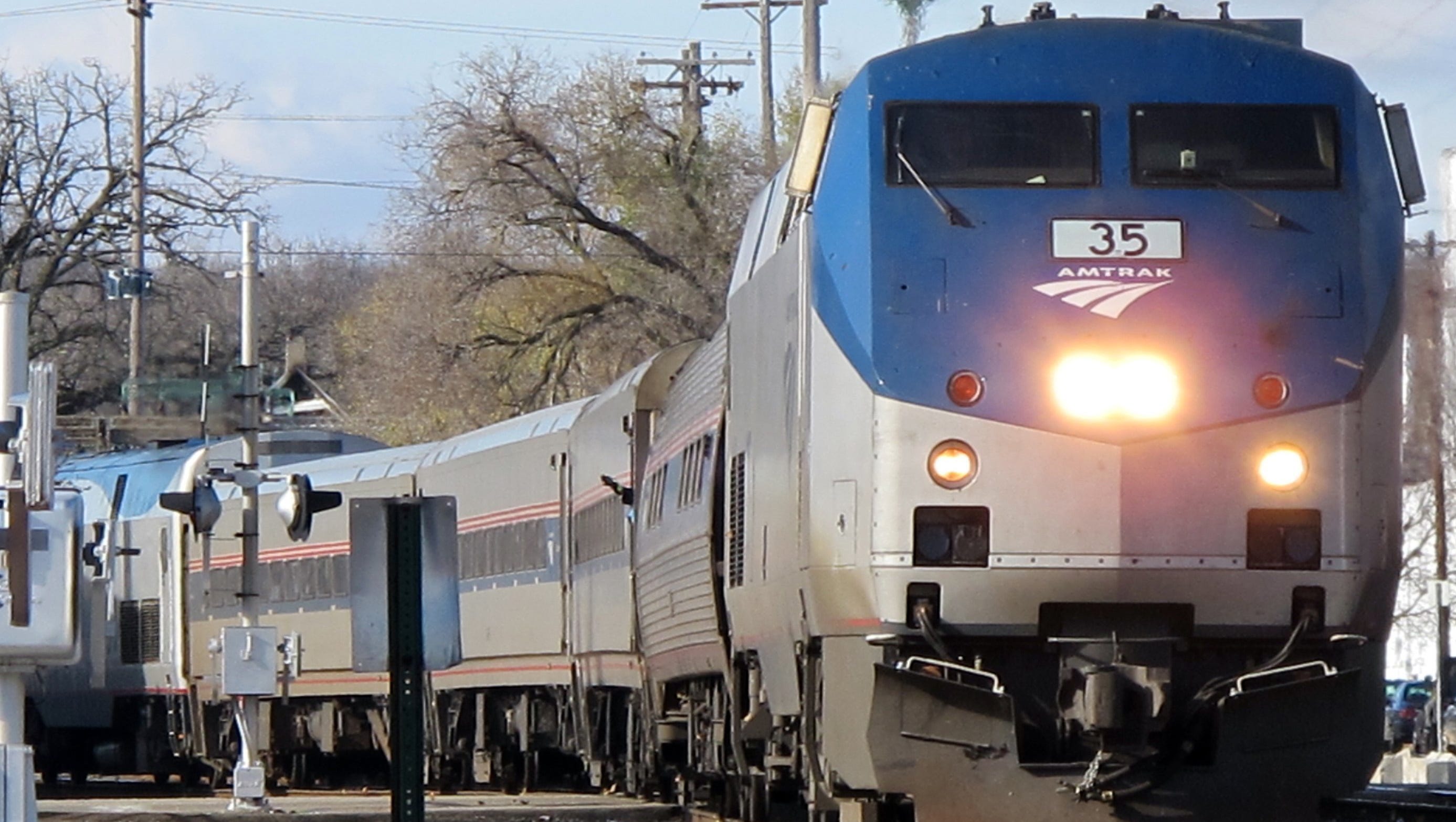 amtrak ischedule train station