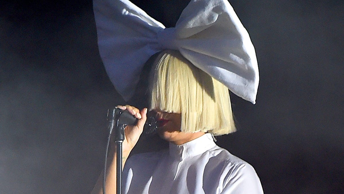How Sia Hit No 1 With Rihanna Reject Cheap Thrills Forget about the price tag—jessie j. rihanna reject cheap thrills