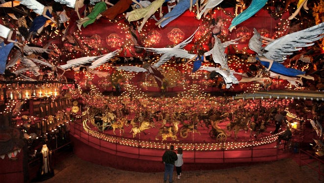 Jack White Visits Wisconsin S House On The Rock In Raconteurs Video