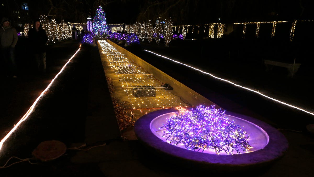 Photos Grand Holiday Illumination at Untermyer Gardens