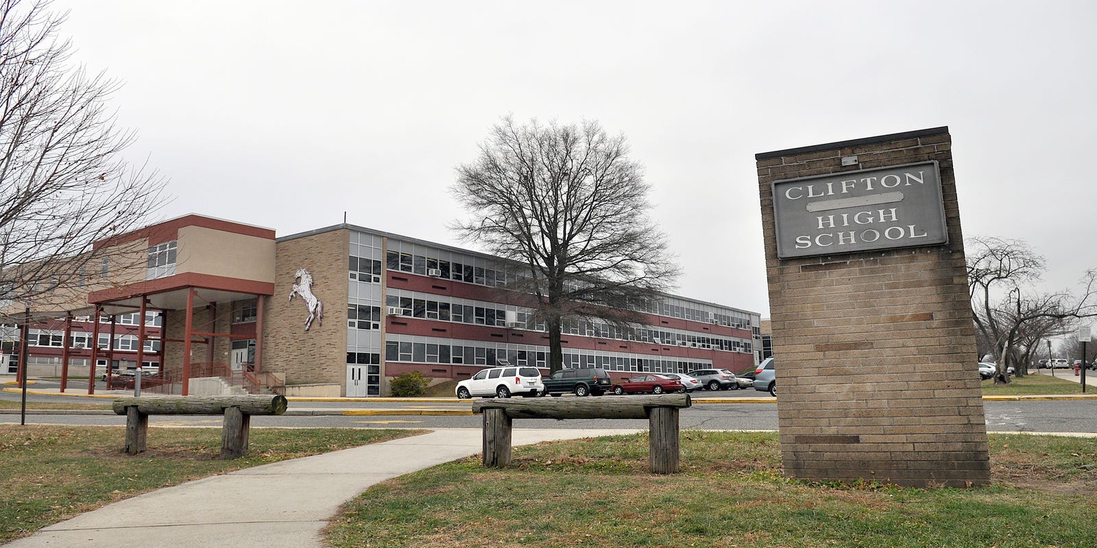 Clifton High students can also graduate with 2year college degree