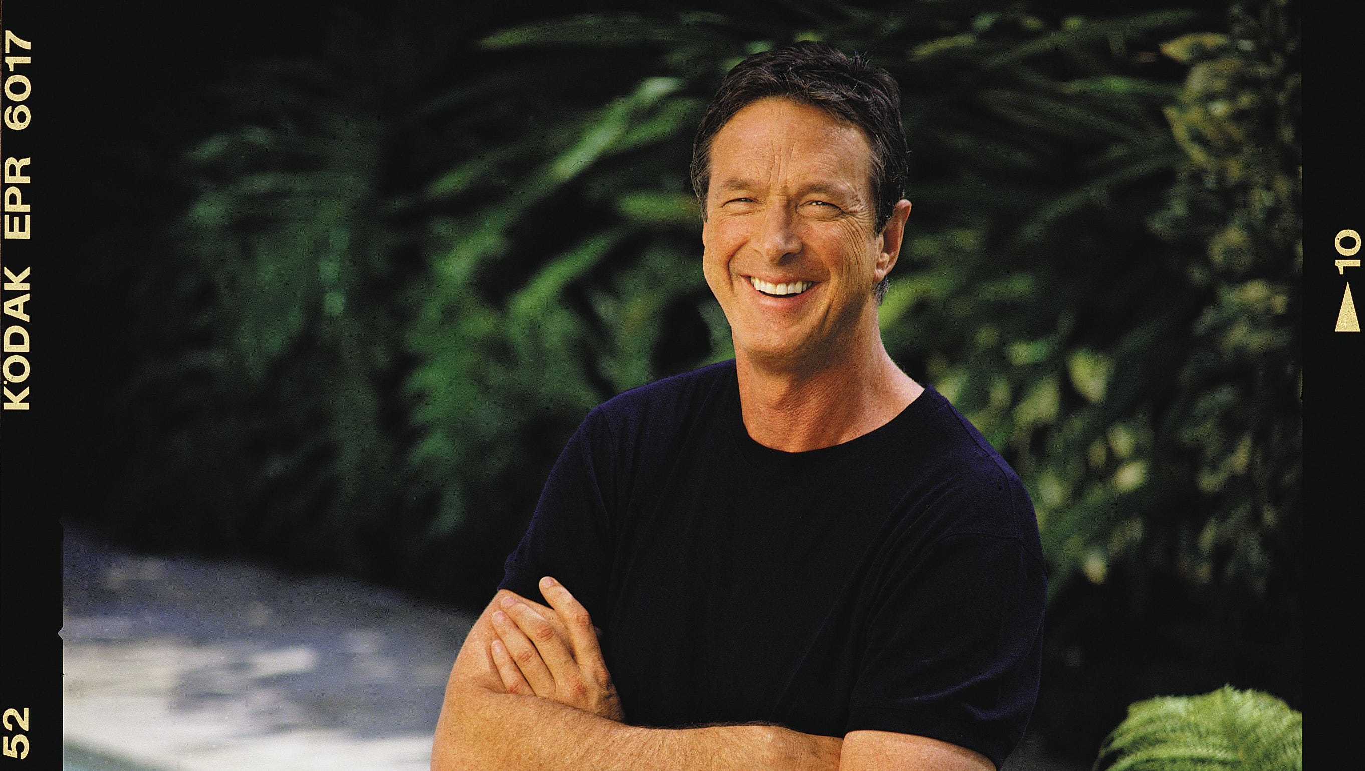 Dinosaur (bones) star in Michael Crichton's gripping 'Dragon ...