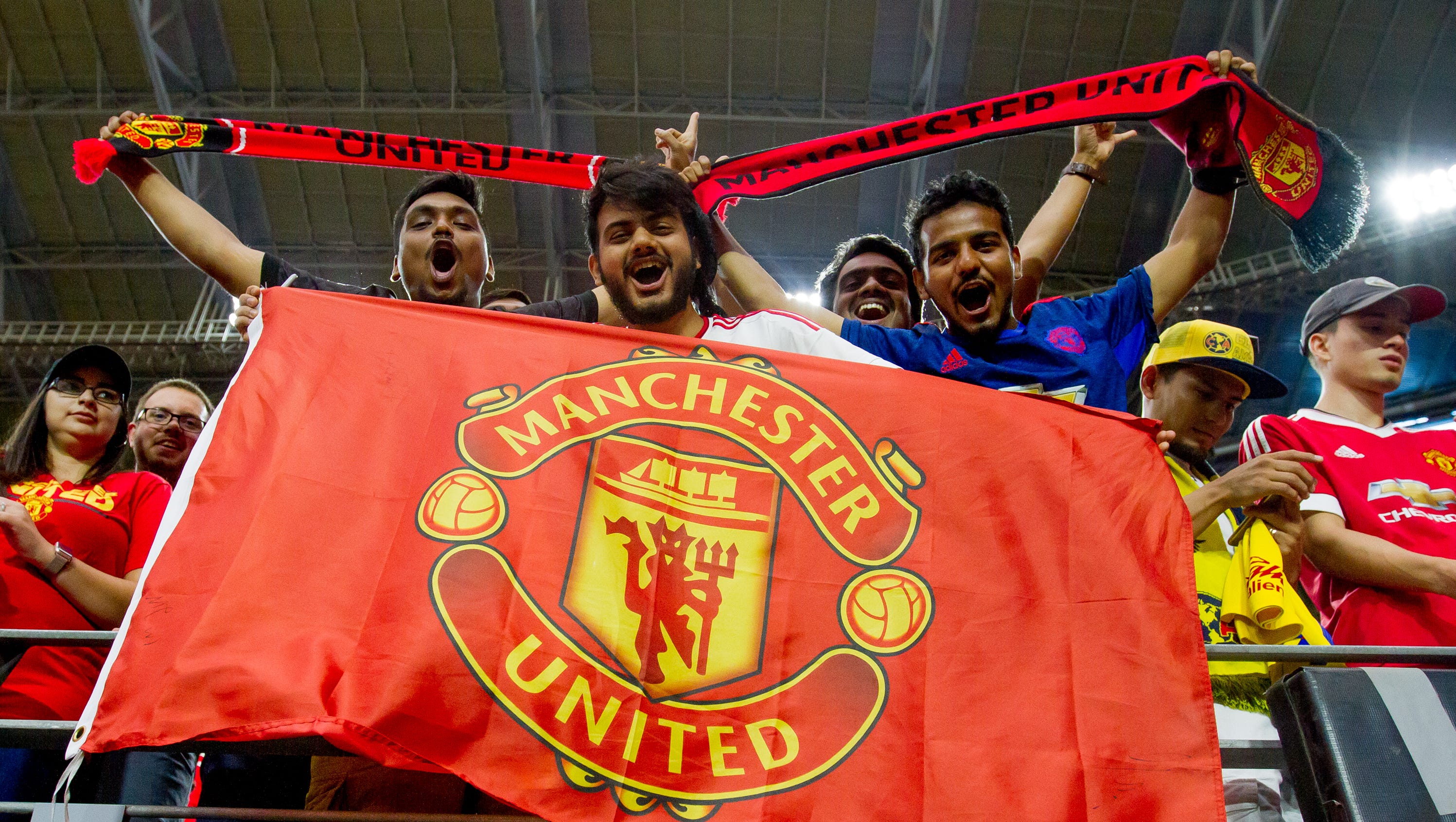 Manchester United Club America Friendly Brings Fans To Arizona