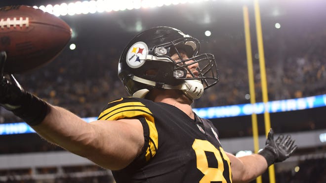 Detroit Lions Agree To Terms With Steelers Te Jesse James