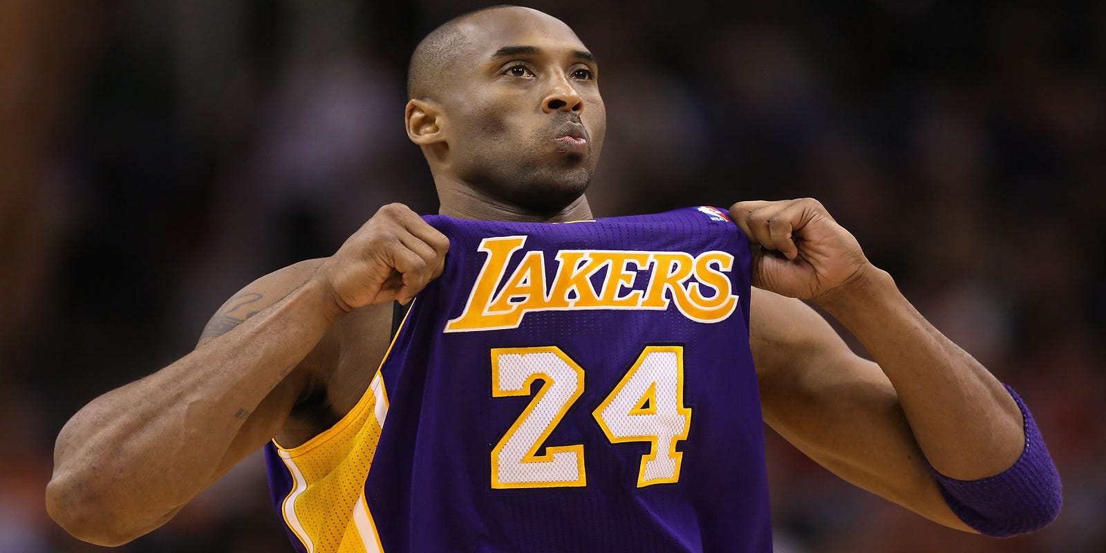 Lakers to retire Kobe Bryant's 2 jersey numbers