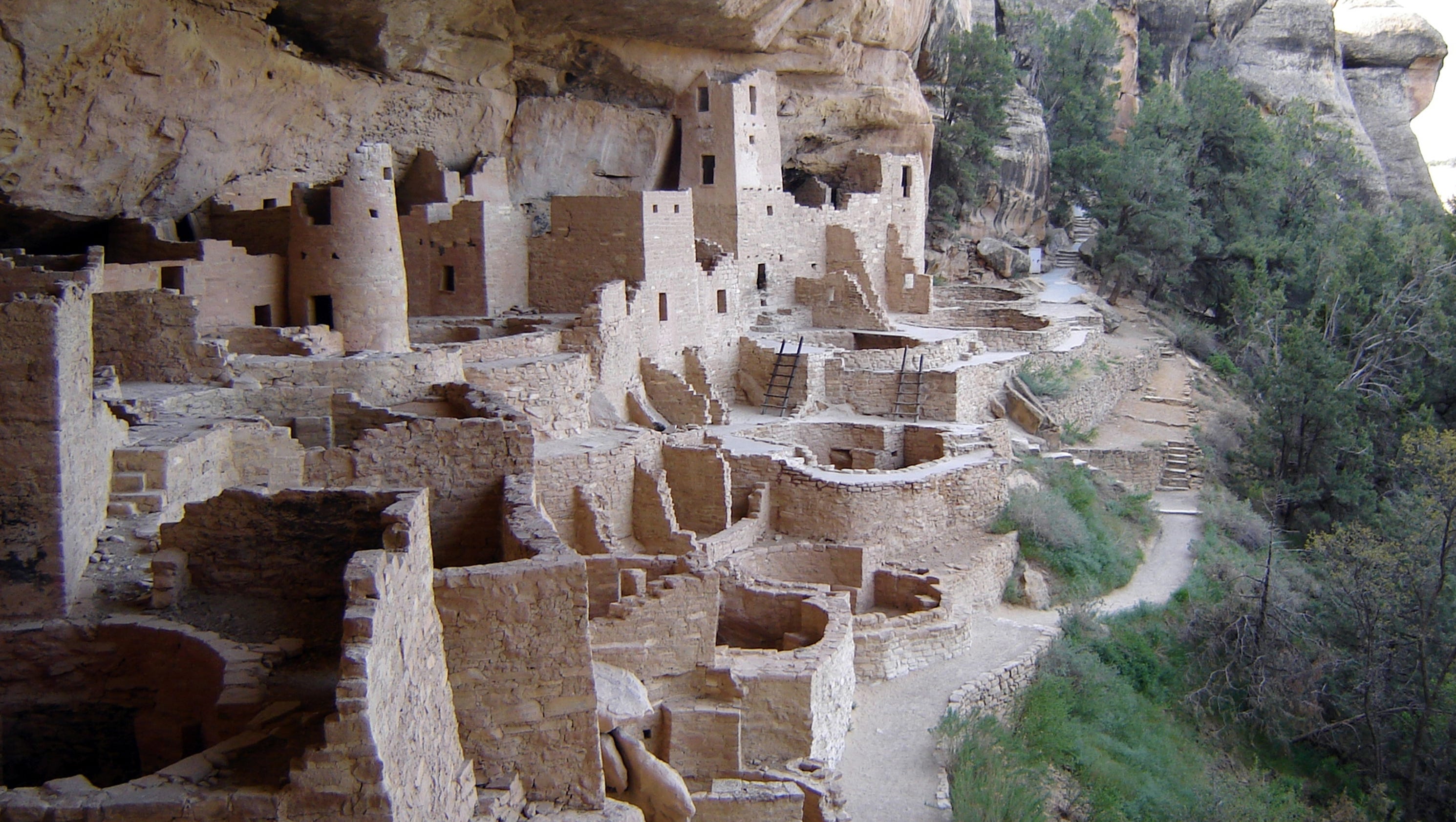 635999554504046520-View-of-Cliff-Palace-from-above-credit-NPS-Photo.jpg