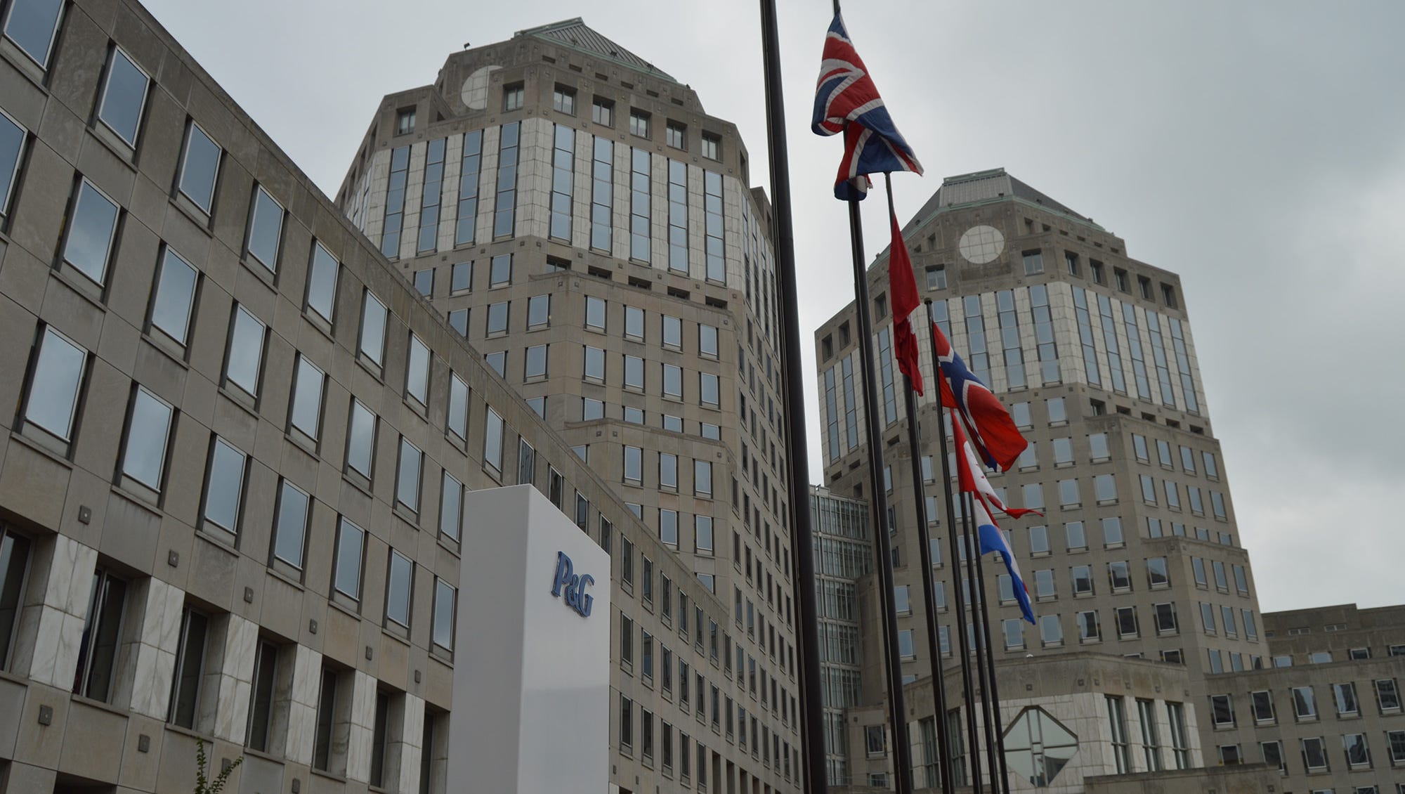 Procter & Gamble consolidates plants, adds automation
