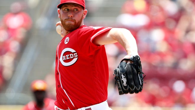 Cincinnati Reds starting pitcher Anthony DeSclafani (28) pitches to the San Diego Padres in the first inning at Great American Ball Park Sunday, June 26, 2016.