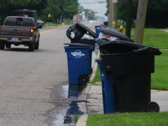 When is the bulk trash pickup day in Detroit?