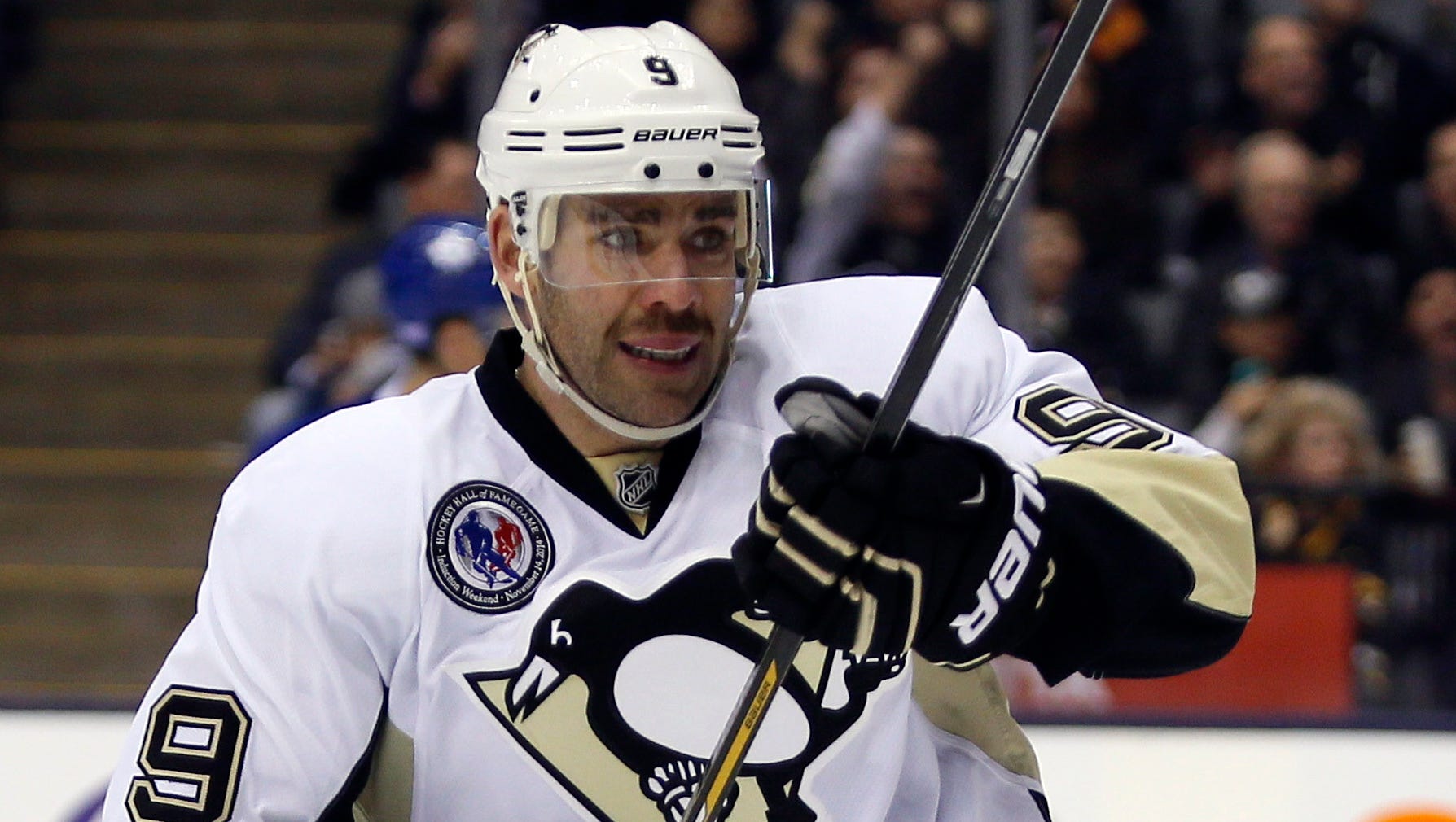 Penguins' Pascal Dupuis out six months with blood clot