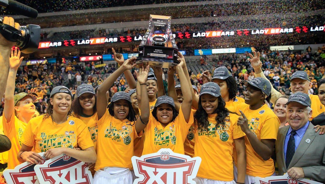 What constitutes a rebuilding year for the Baylor women's basketball