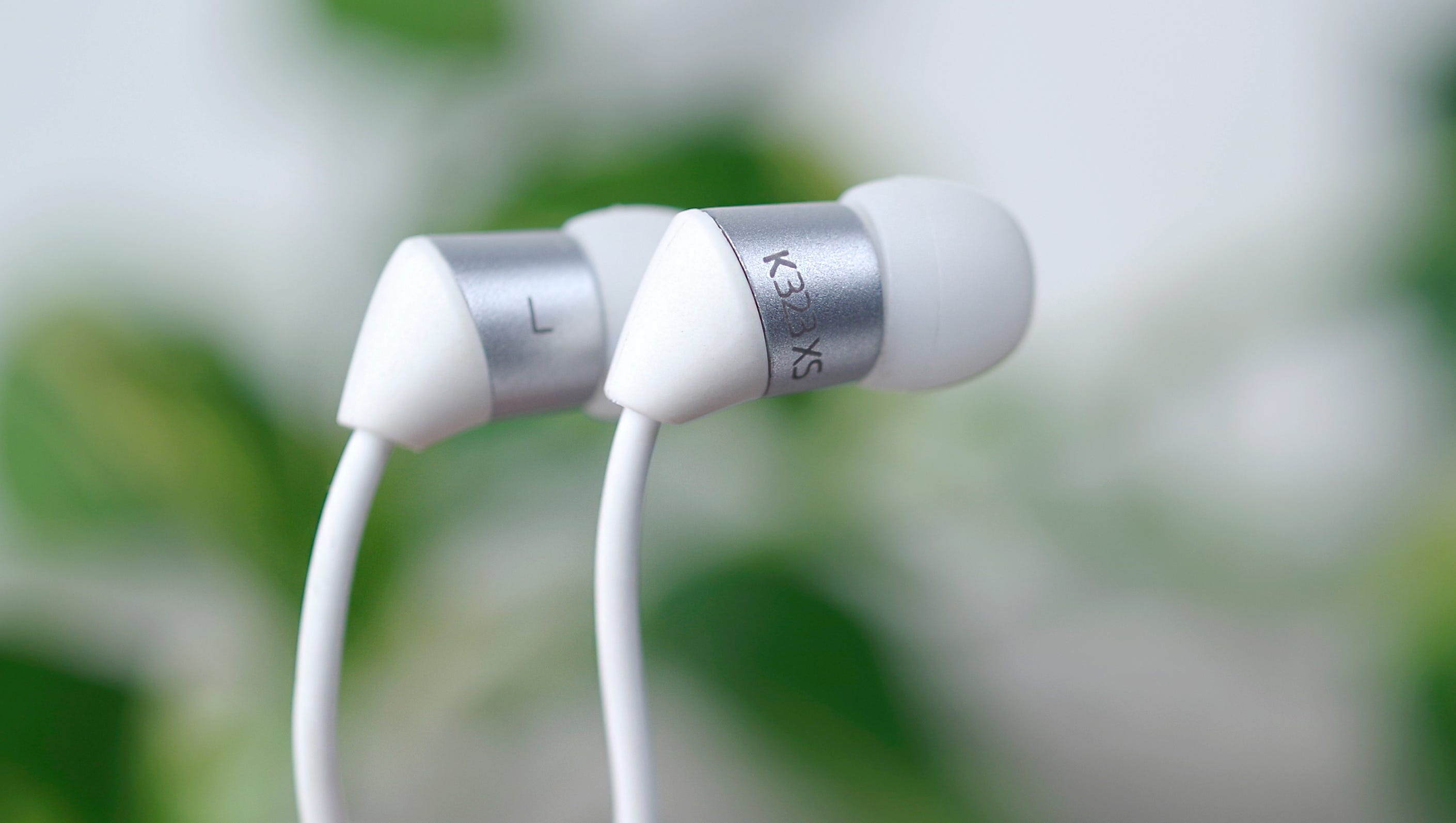 Tiny inear headphones boast a massive soundstage