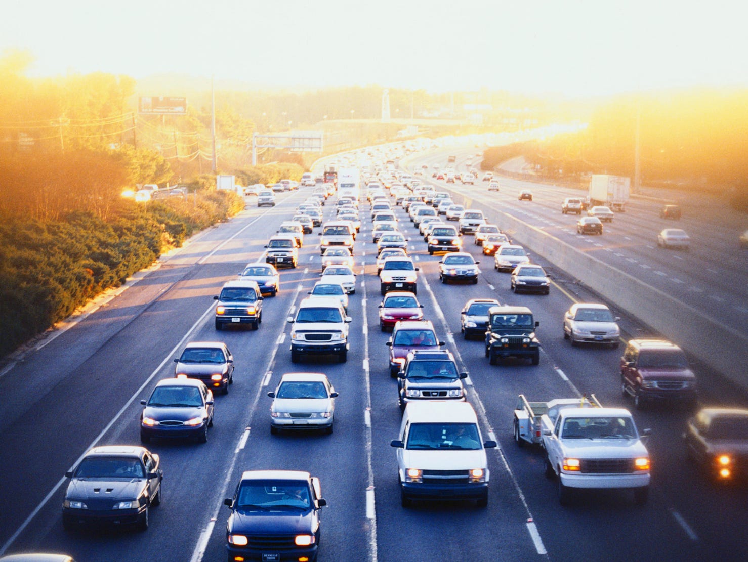 11 things you need in your car if you're traveling for the holidays