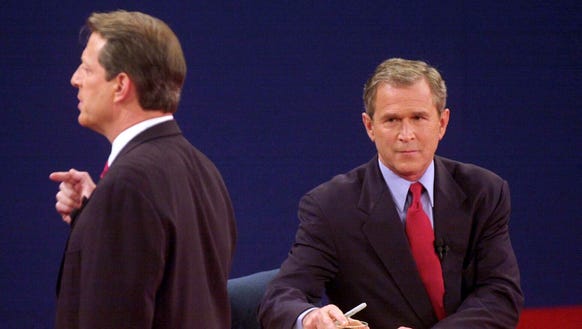 george bush and al gore in the 2000 elections In one of the closest contests in us history, the 2000 presidential election between democratic vice-president al gore and republican governor of texas george w bush (hereafter referred to as bush jr to distinguish him from his father who was also a president), the final outcome hinged on how the vote went in florida. george bush and al gore in the 2000 elections In one of the closest contests in us history, the 2000 presidential election between democratic vice-president al gore and republican governor of texas george w bush (hereafter referred to as bush jr to distinguish him from his father who was also a president), the final outcome hinged on how the vote went in florida.