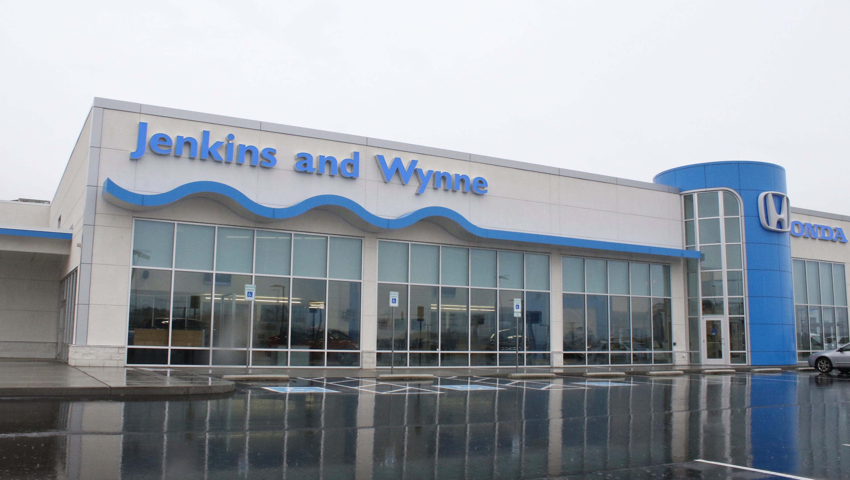 Jenkins and Wynne Honda shows off new Trenton Road location