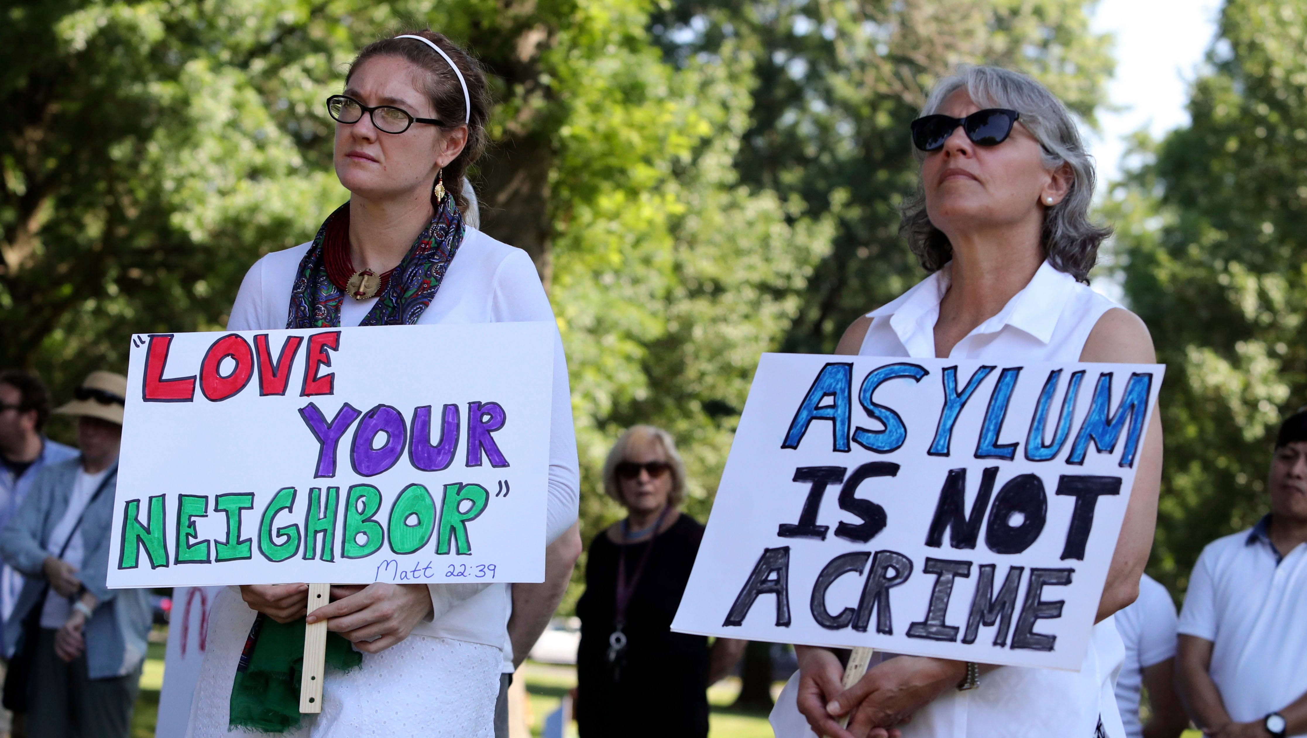 Shane Sanders of Wilmington, Del, (left) and Anna Ogunnaike