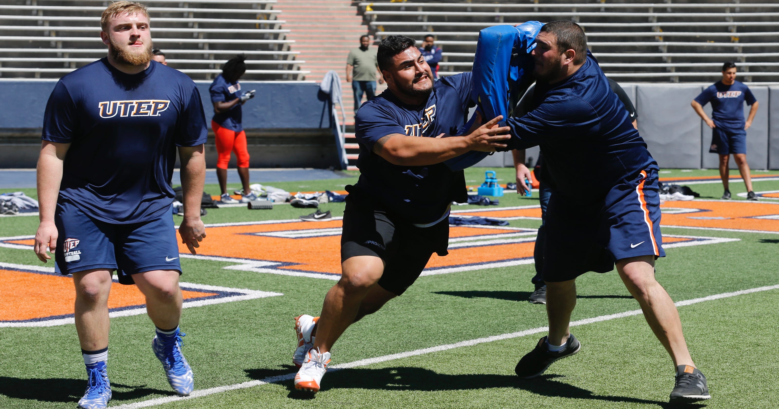 Hernandez Fellow Miners Work Out For Nfl