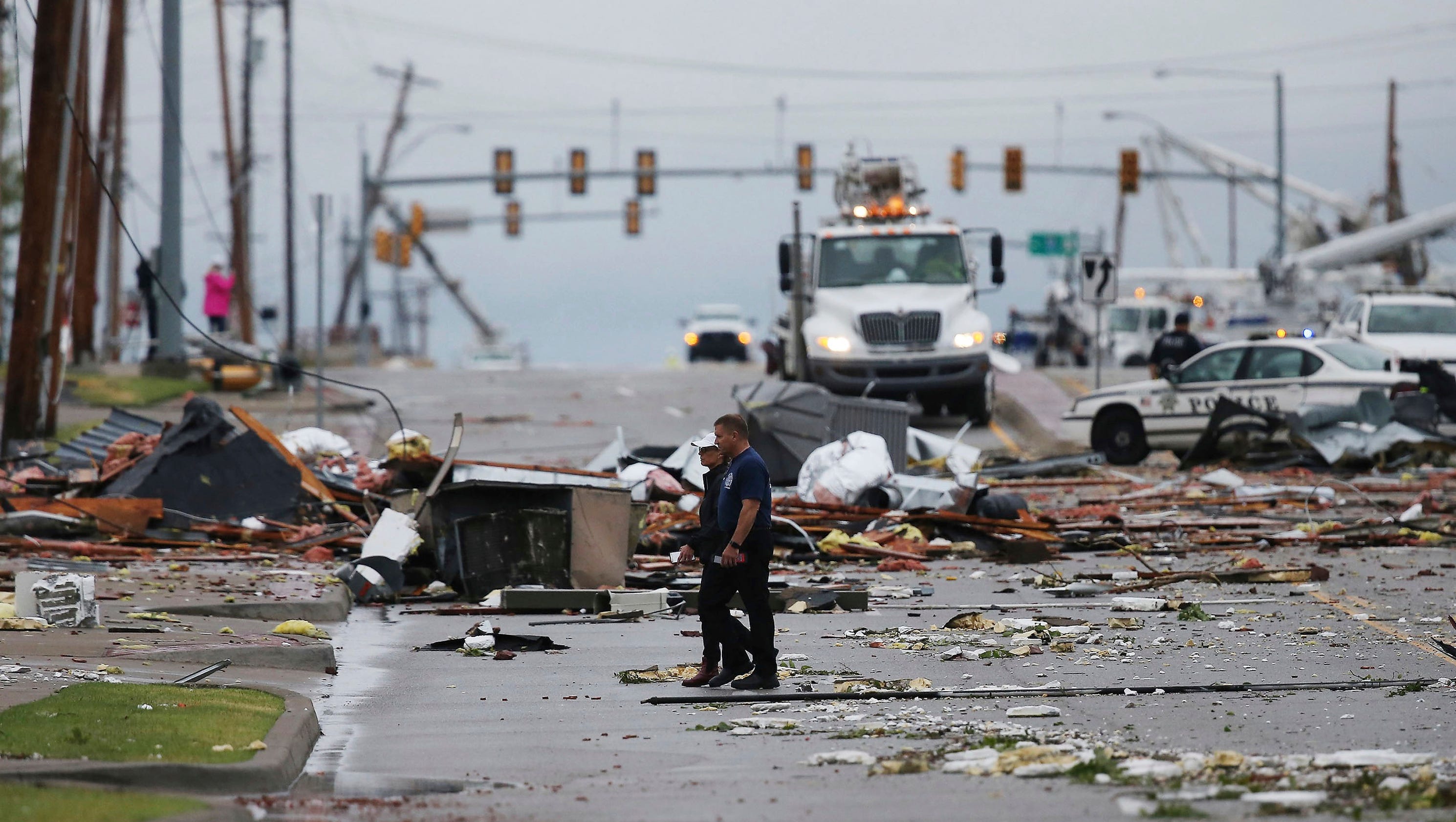 Tulsa tornado injures at least 25 people