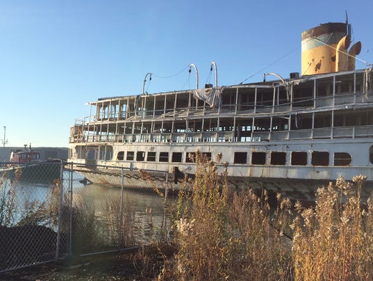 Detroit's landmark Boblo boat tugged home, docked