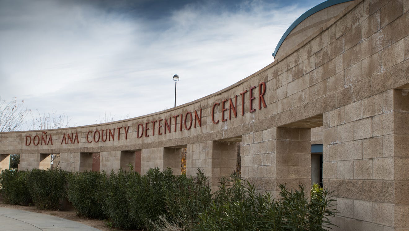 Dona Ana Detention fight hospitalizes, kills Las Cruces man
