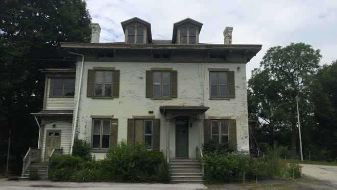 The  Pelton mansion at Wheaton Park has fallen into disrepair.