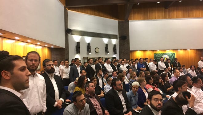 Members of Jackson's Orthodox Jewish community petitioned the council not to change an ordinance that would derail plans for an eruv.