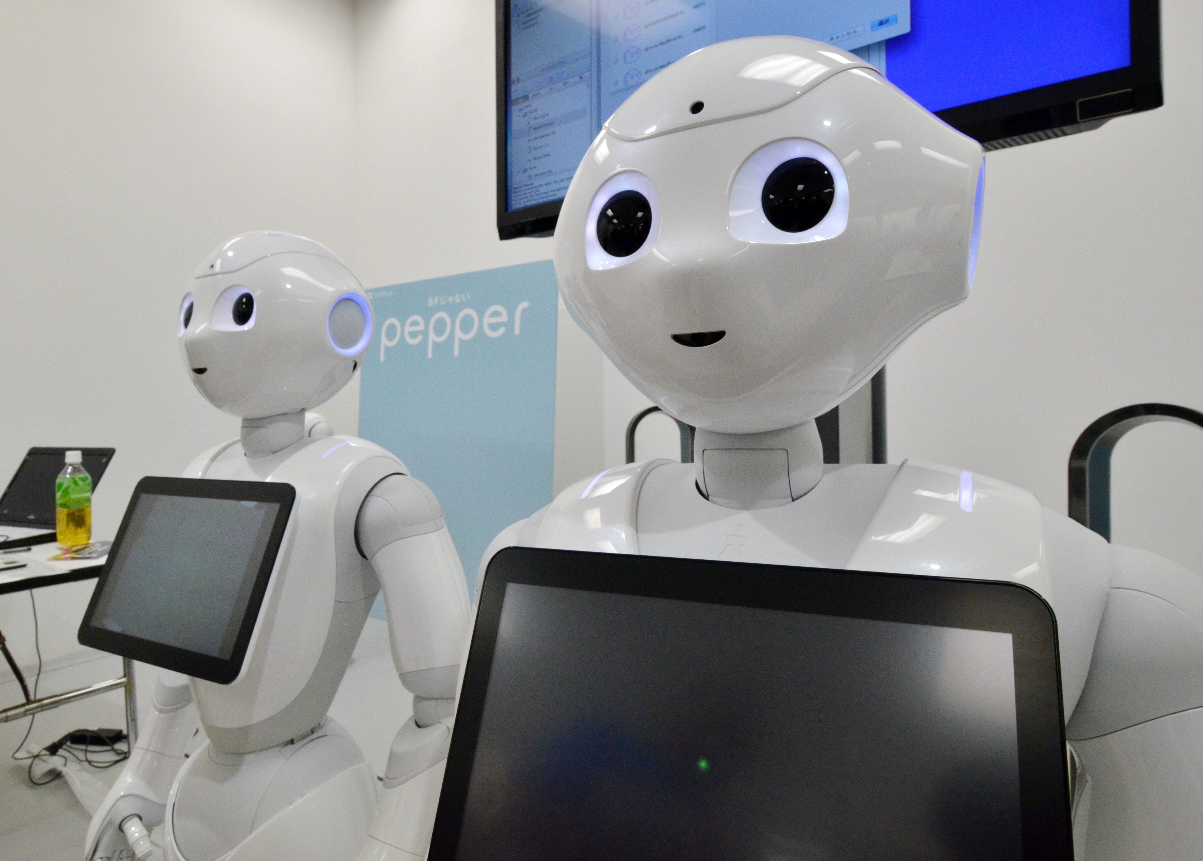 Человекоподобный робот Пеппер. Японские роботы. Робототехника Японии. Японские технологии роботы. Продвинутый робот