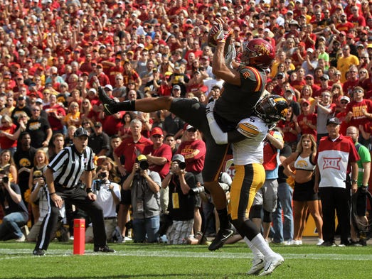 Iowa State's Allen Lazard pulls in a 5-yard touchdown