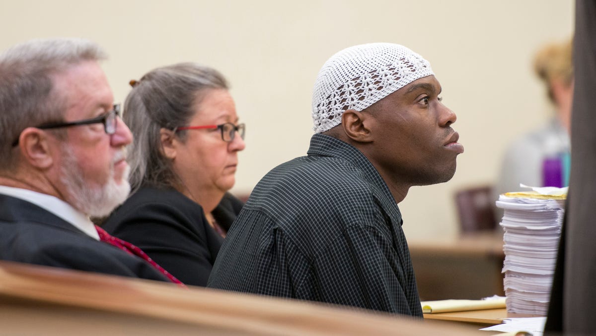 Shawn Rogers represents himself as murder trial begins in Milton