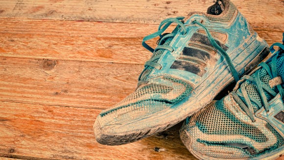 How To Clean Dirty Sneakers In The Washing Machine