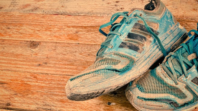 How to clean dirty sneakers in the washing machine