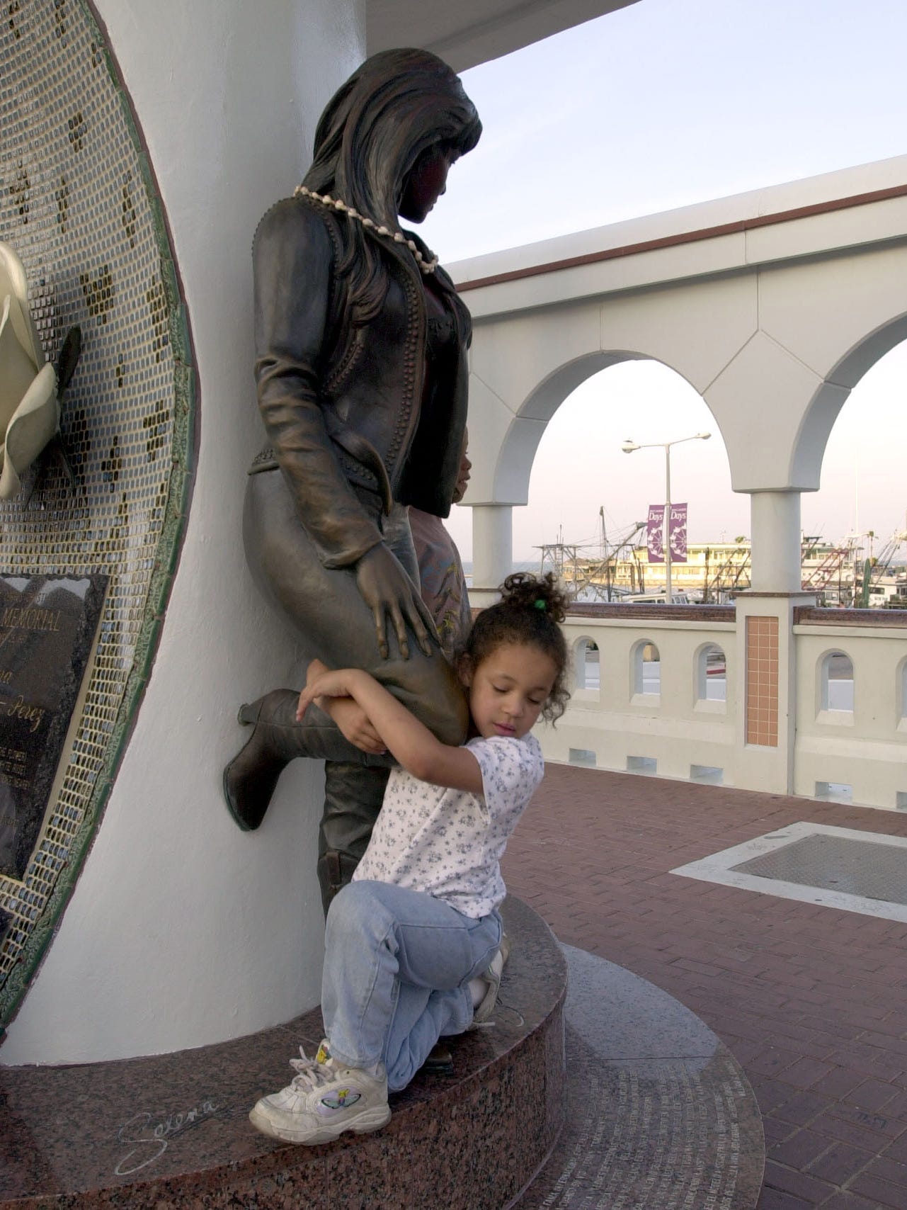 Mirador De La Flor And Selena Statue Facts Enjoy the fresh, sea air with a game of tennis on the mirador. mirador de la flor and selena statue facts