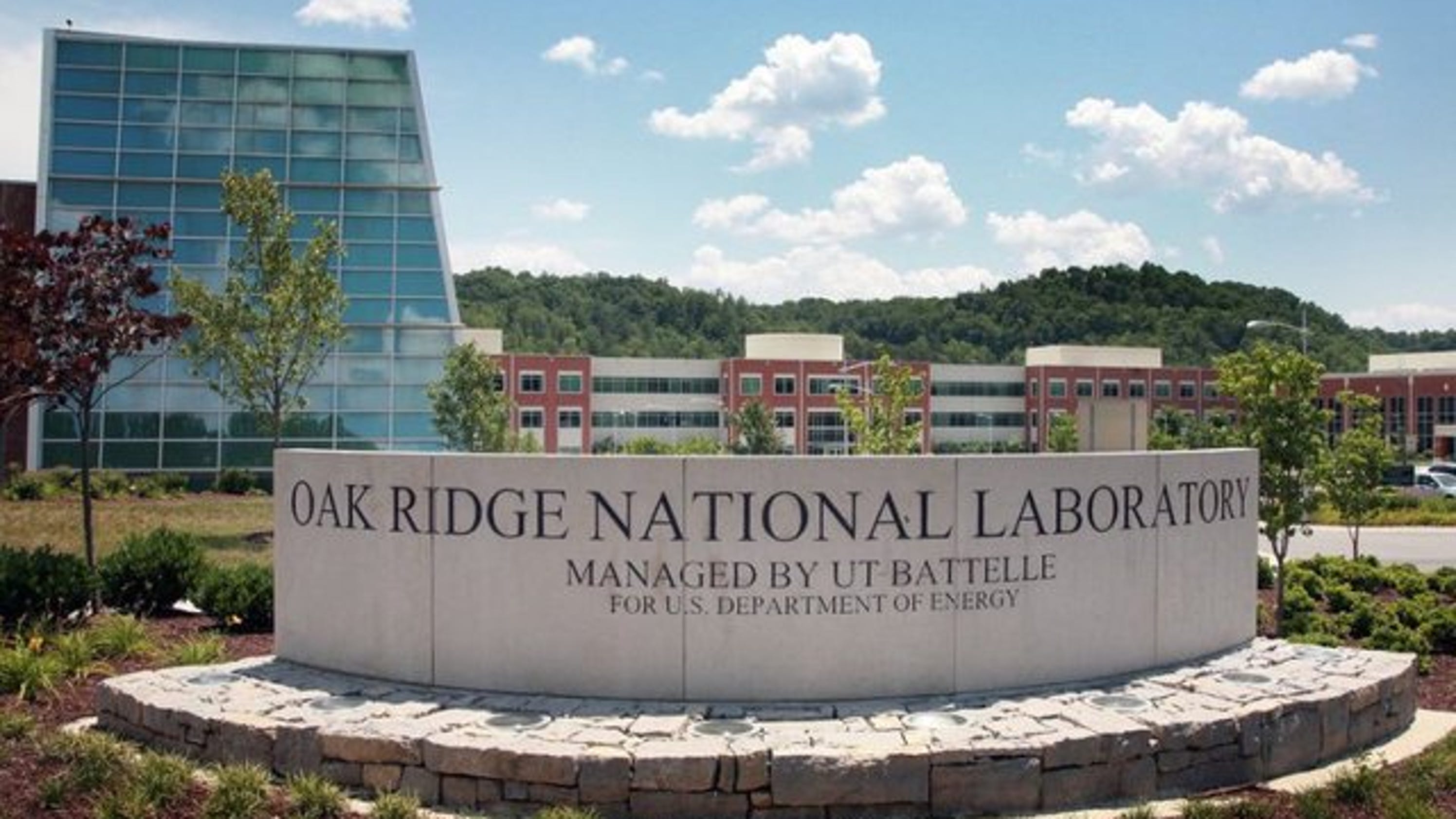 Oak Ridge National Laboratory Plans To Lay Off 100