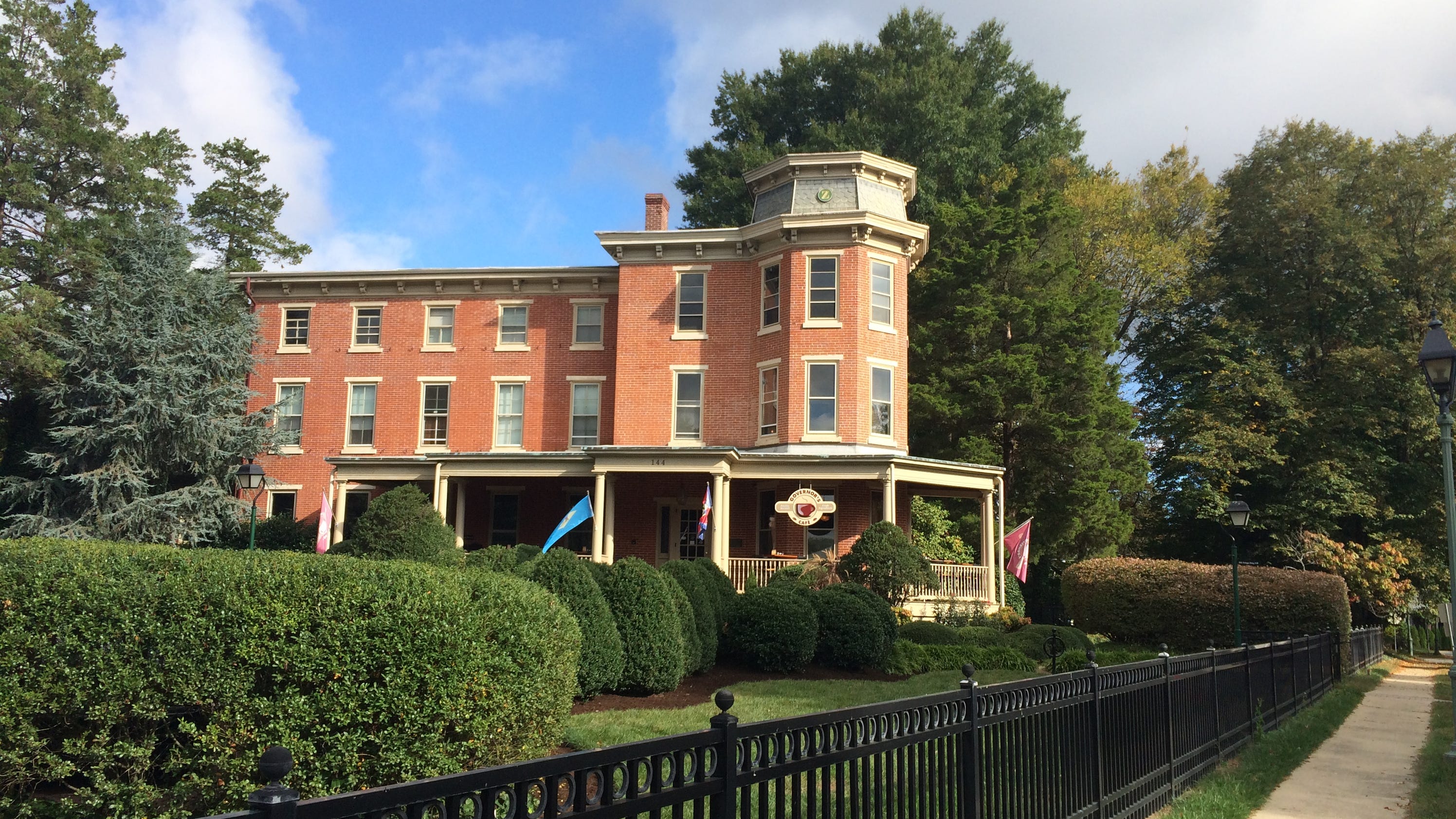 Governors Club In Dover Heads To Auction Block