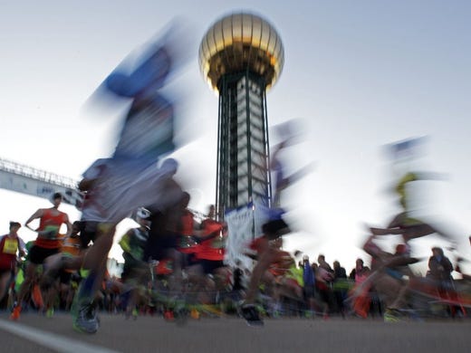 Runner's make it along Clinch Avenue to start the Covenant Health Knoxville Marathon Sunday, April 3, 2016. (WADE PAYNE/SPECIAL TO THE NEWS SENTINEL)