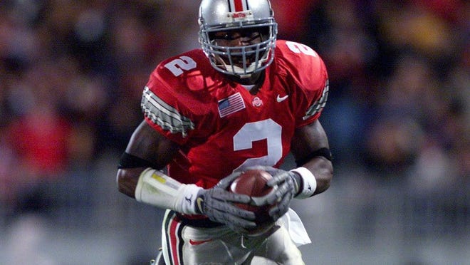 Mike Doss returns a fumble for a 30-yard touchdown against Northwestern in 2001.