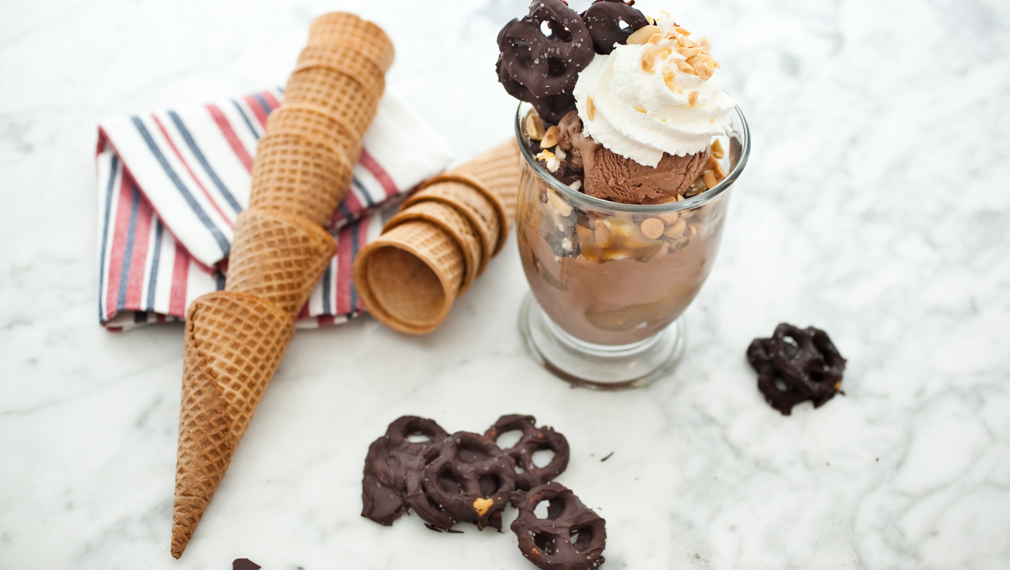 11 ice cream shops around Phoenix to build your own frosty treat