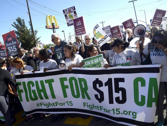 EPA USA CALIFORNIA MINIMUM WAGE PROTEST LAB WAGES & PENSIONS USA CA