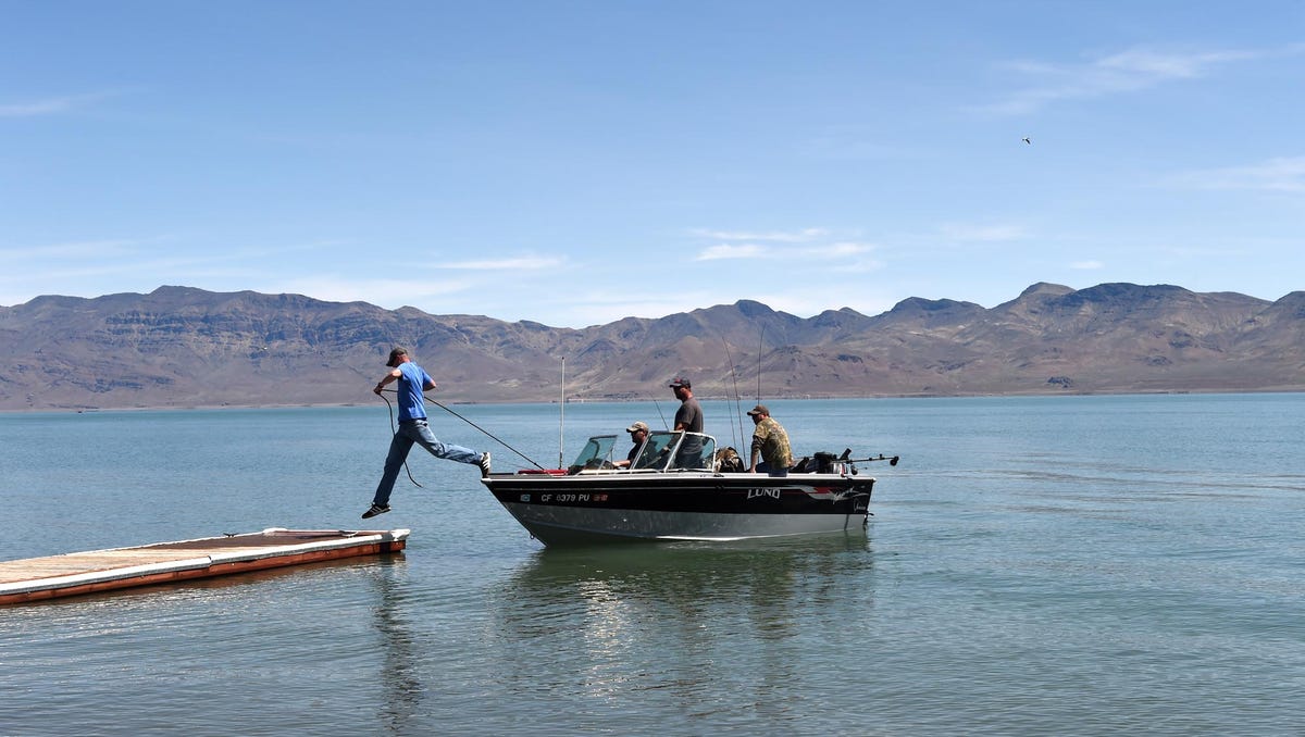 2017 photos Water level at Pyramid Lake