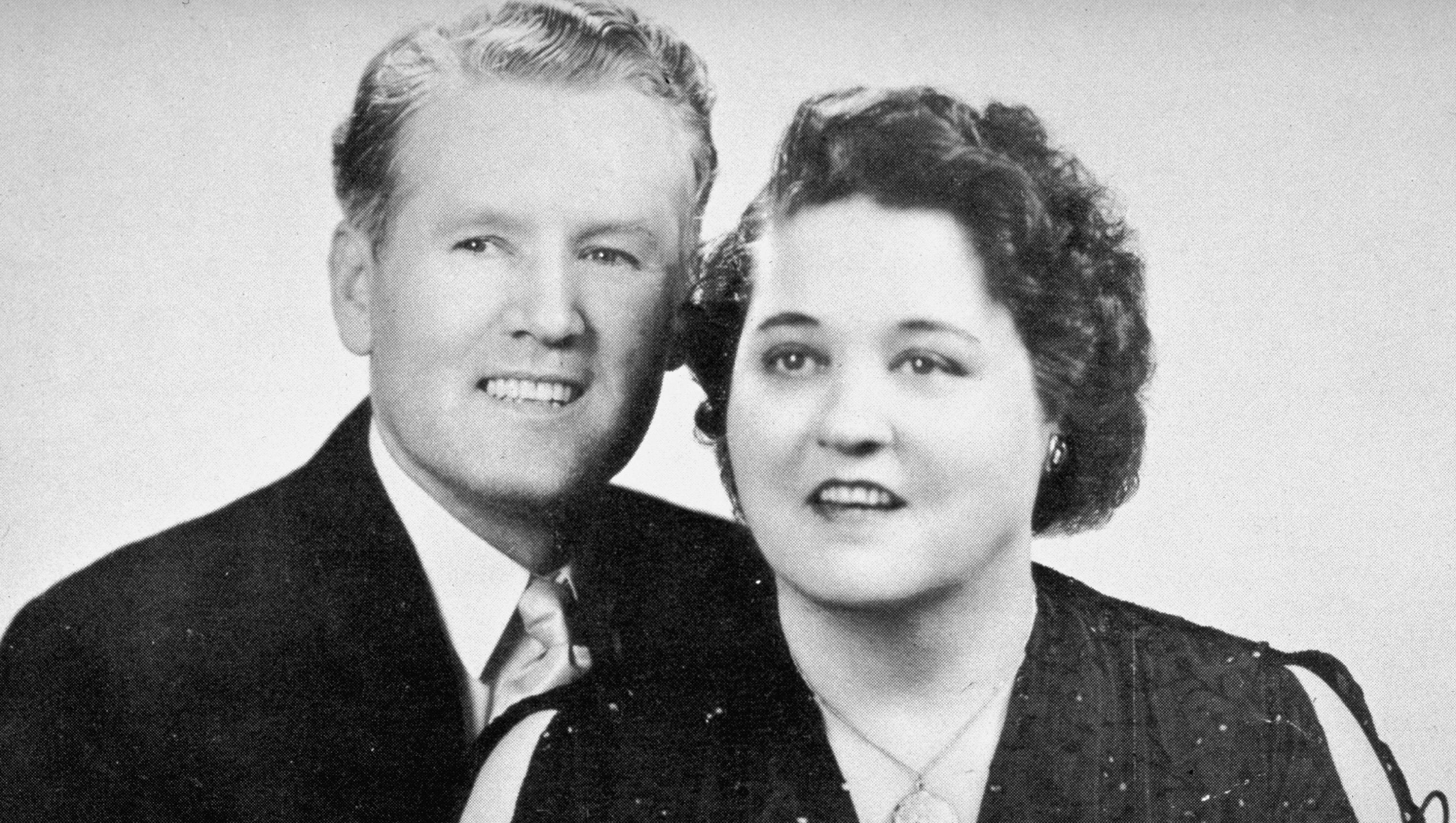Elvis Designed Tombstone For Mother Gladys Presley Back At Graceland