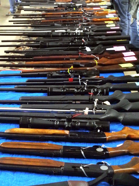 Riverview Hall hosts gun, knife show