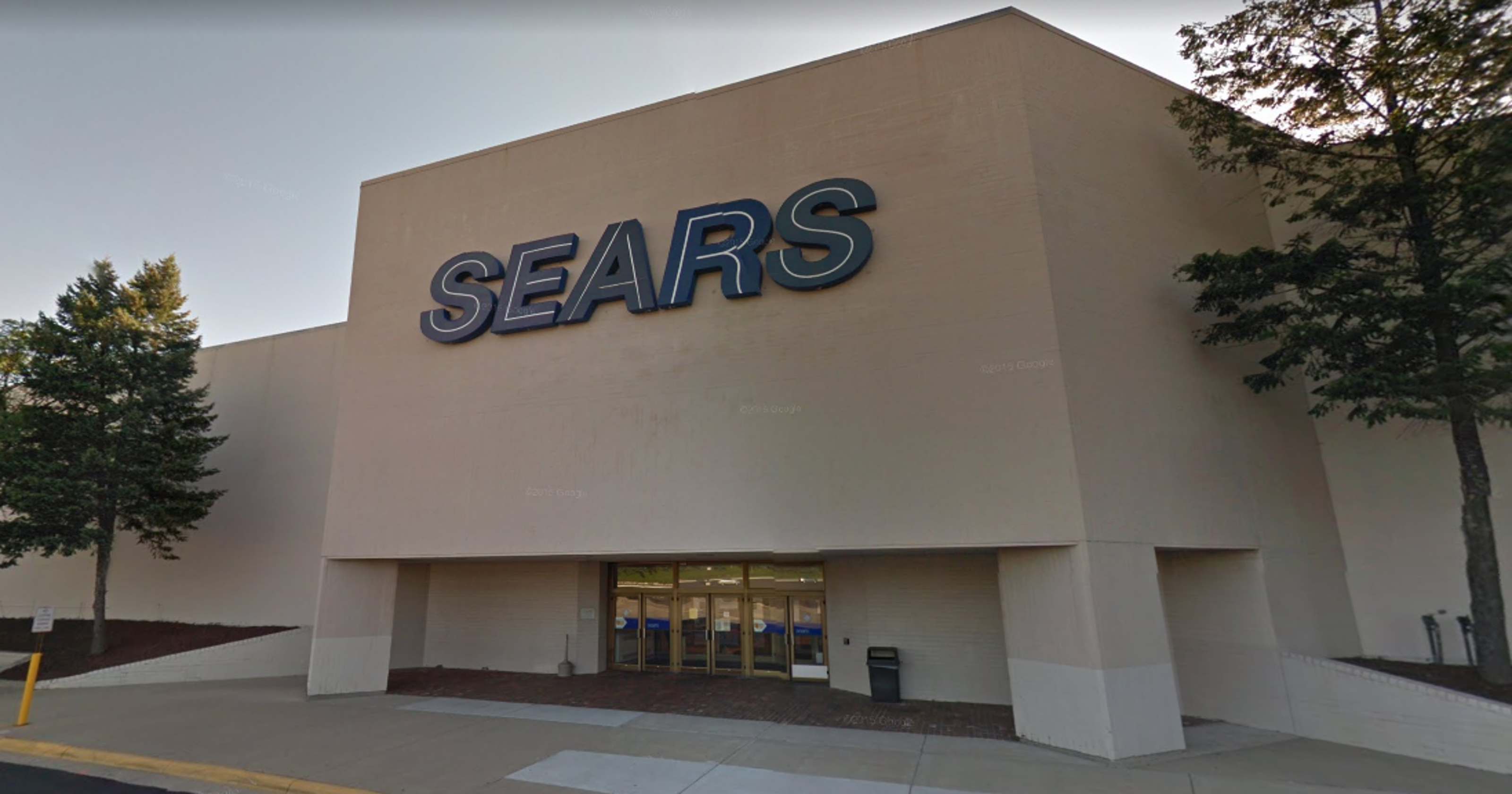 Twelve Oaks Mall Sears store to close in March