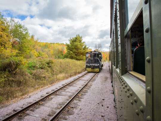 8 scenic train rides in Wisconsin