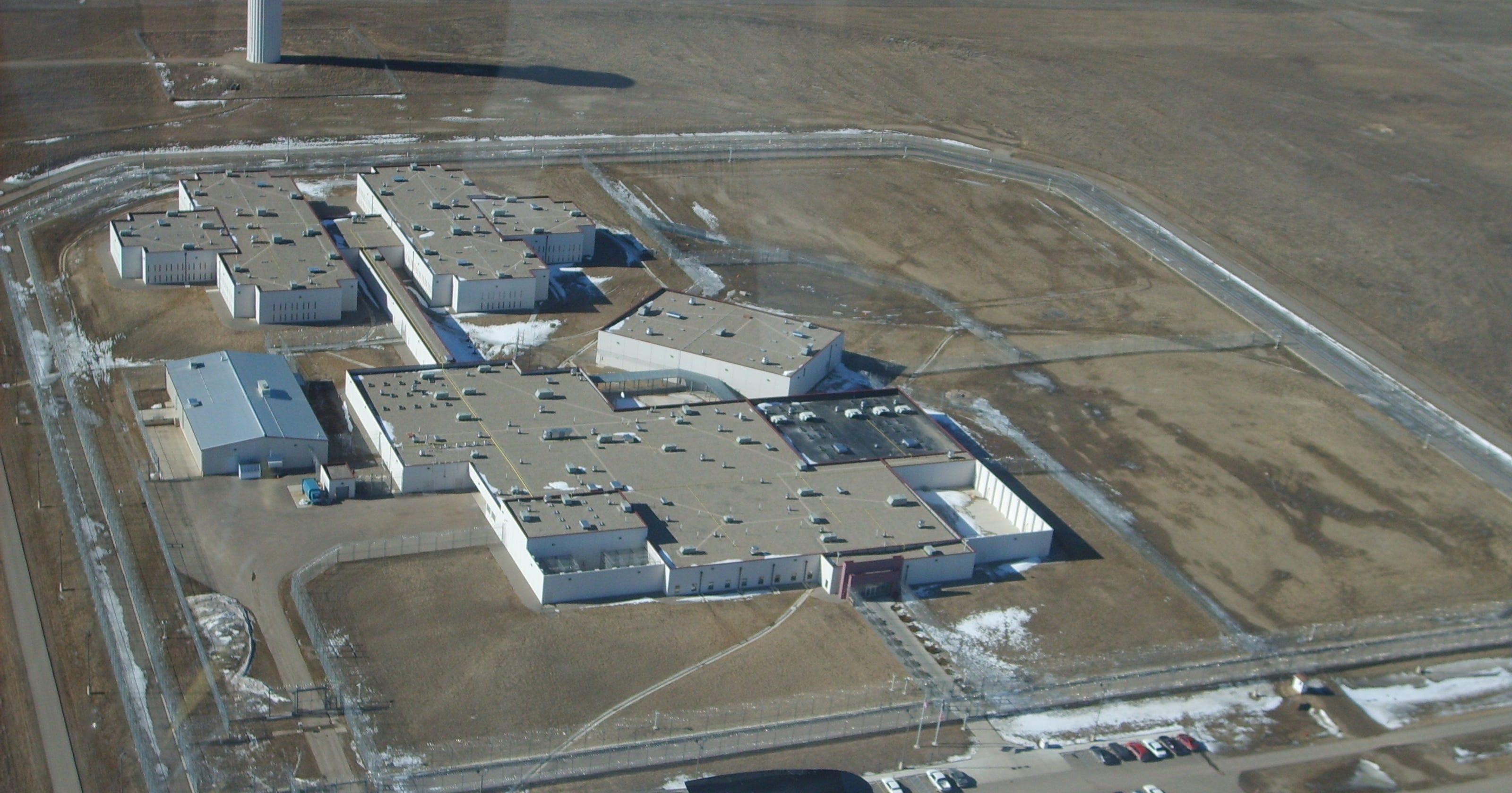 Officials dispute prison criticism