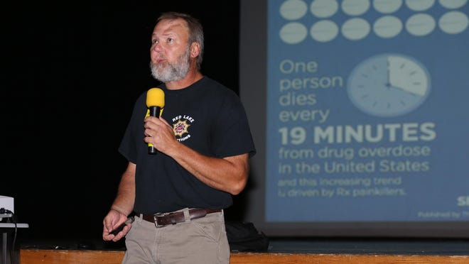 Former meth addict David Parnell speaks to students as Parkview High School about the consequences of drug addiction on Thursday, September 17, 2015.