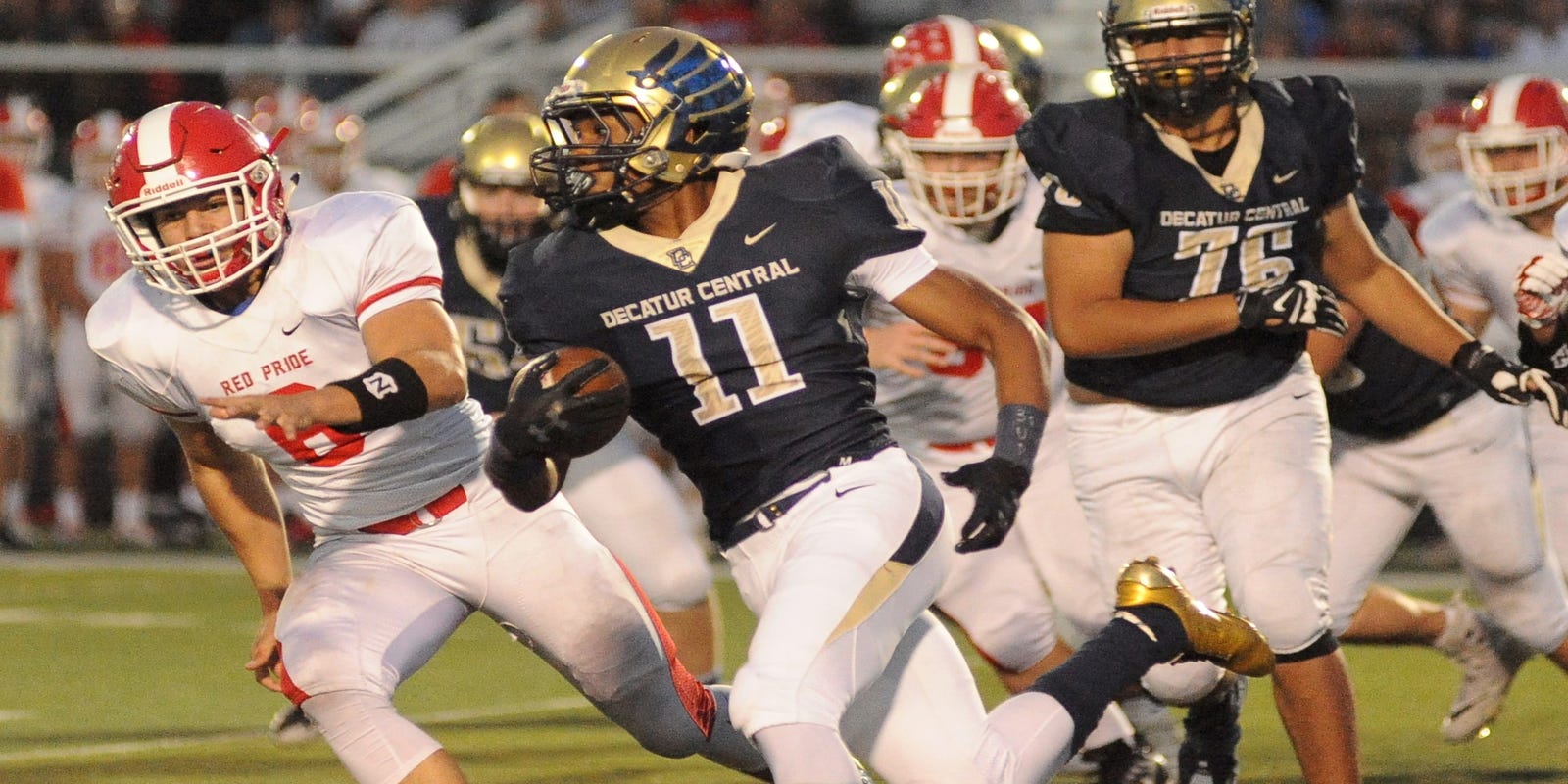 IHSAA football: Tyrone Tracy carries Decatur Central past Plainfield