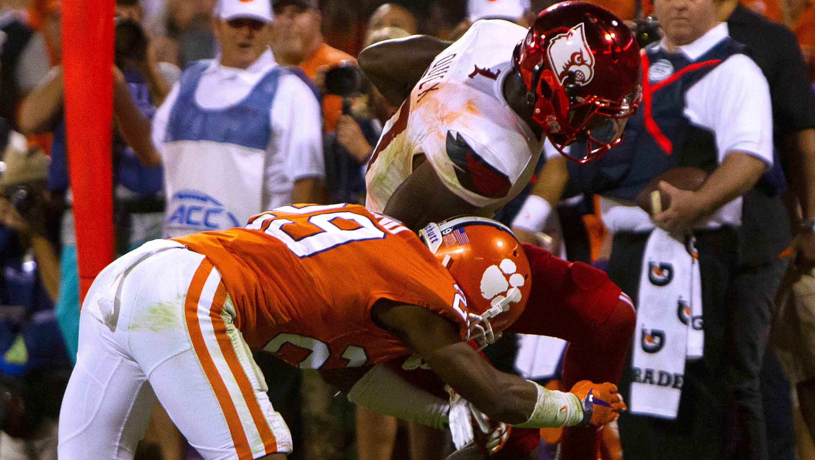 Louisville Clemson Clemson Says First Down Marker Was In Right