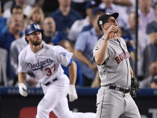 Game 2 at Dodger Stadium: Astros reliever Chris Devenski