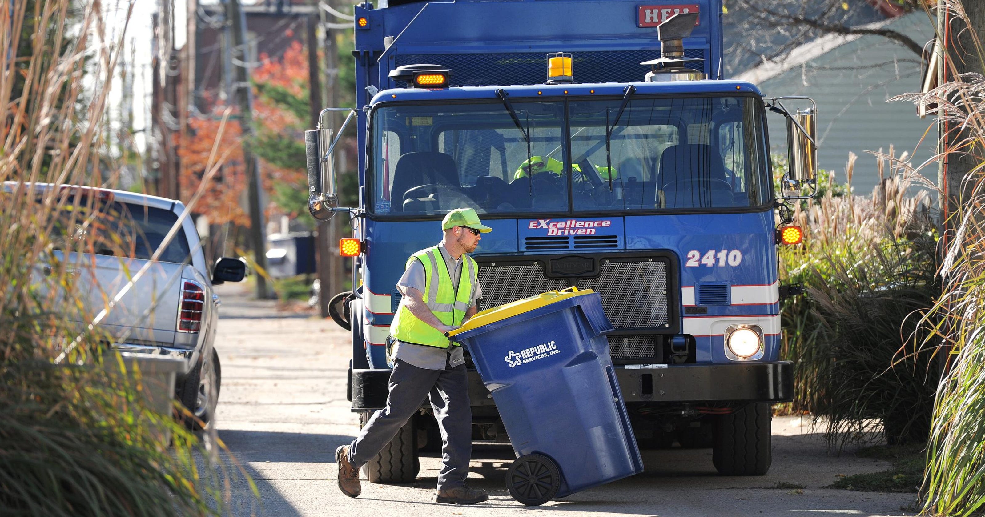 New Indianapolis trash pickup schedule begins this week