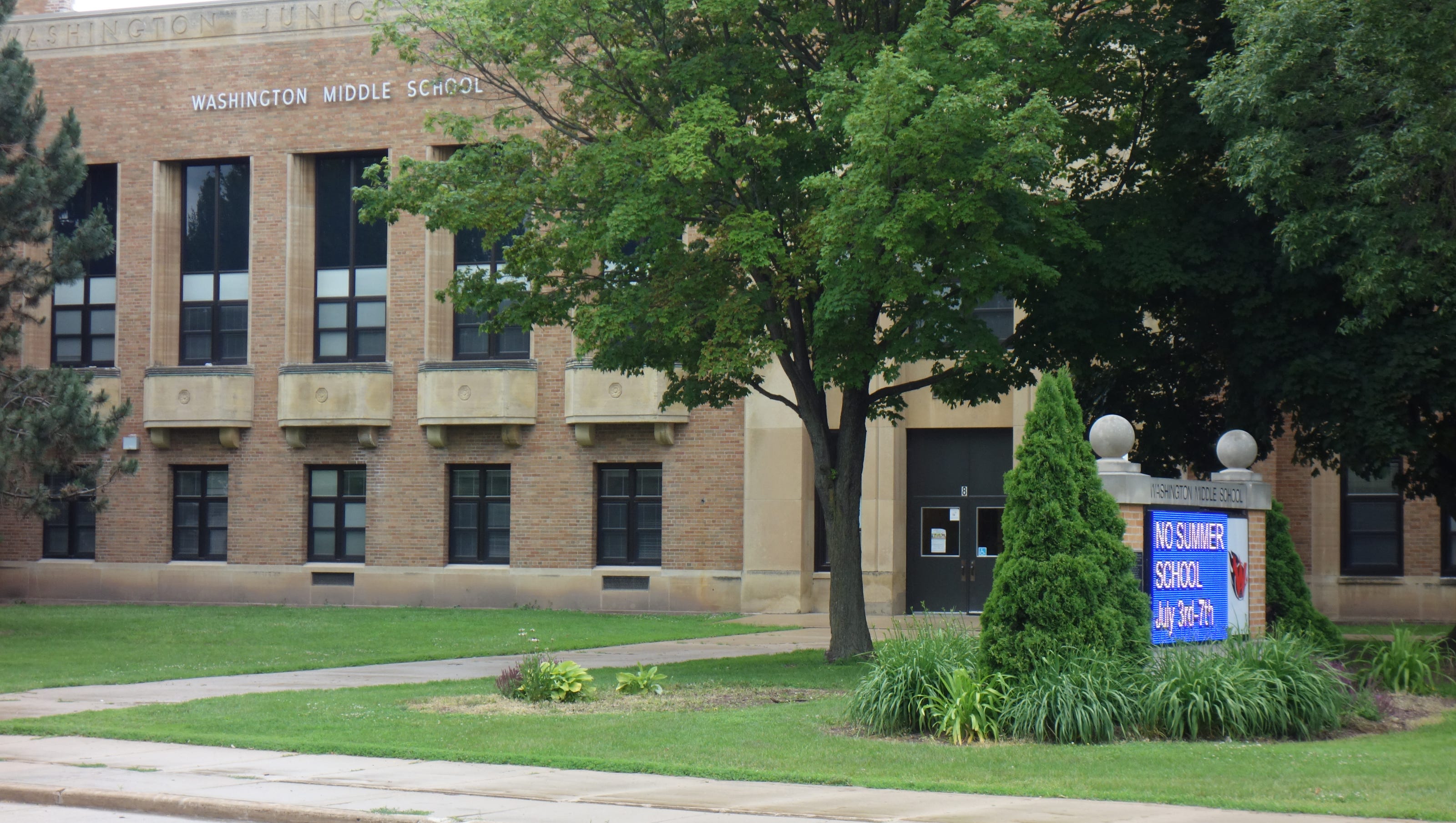 Green Bay School District gets mixed reviews on Washington Middle Green Bay School District gets mixed reviews on Washington Middle